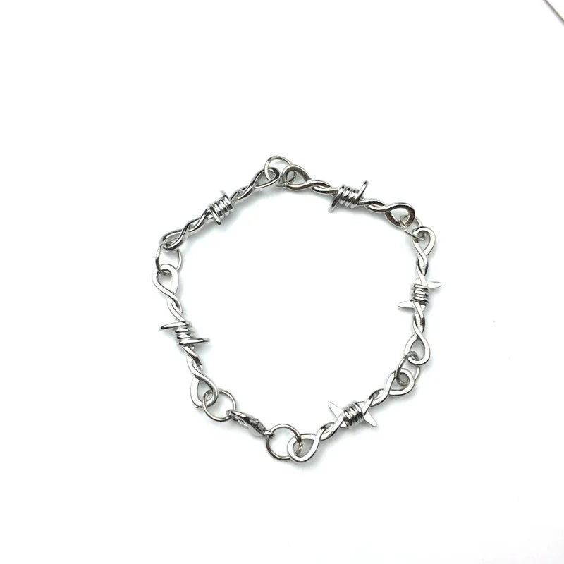 M1-Barbed Infinity Chain