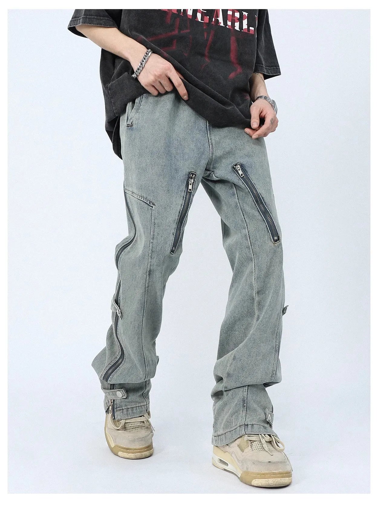 MADE EXTREME Multi-zipper Distressed Jeans