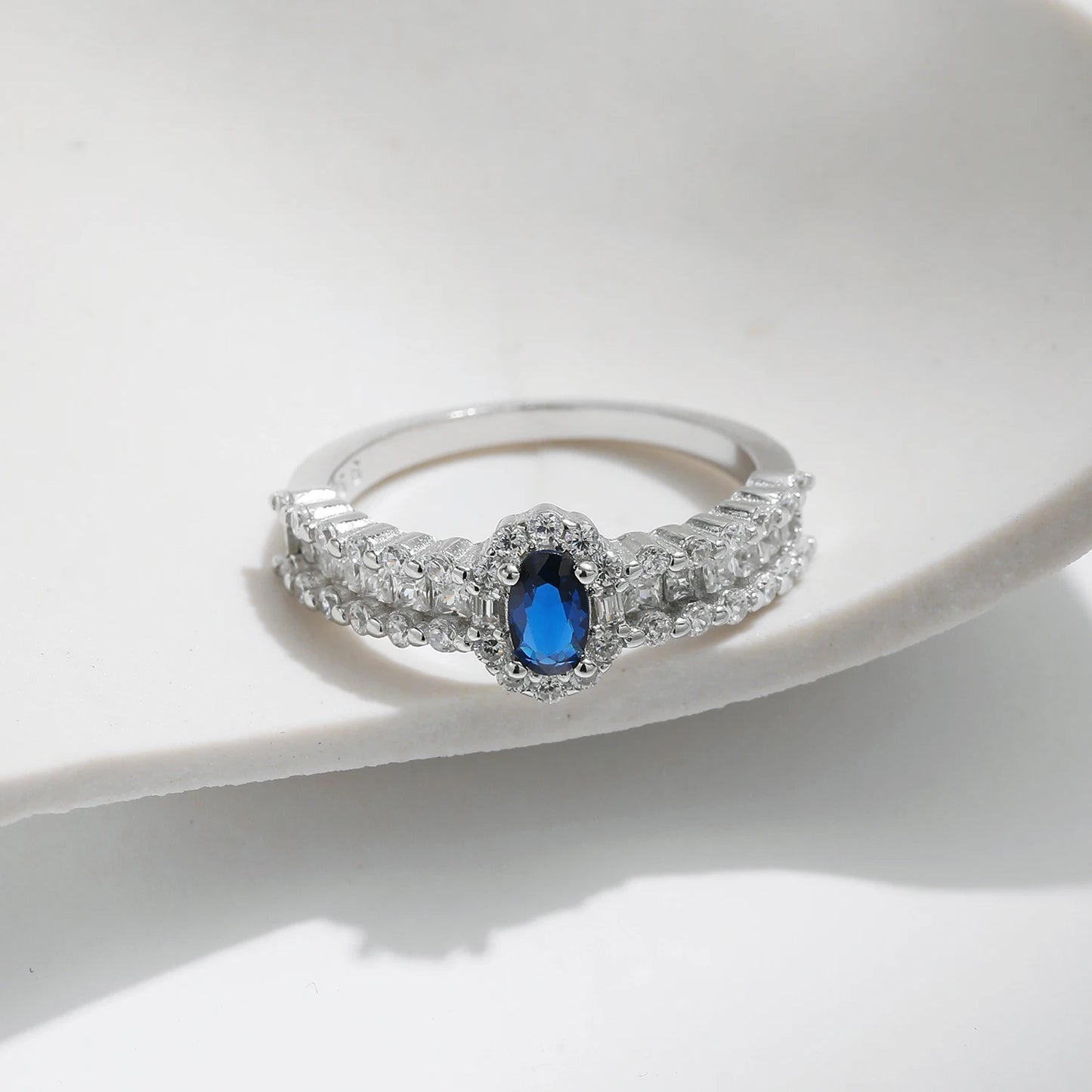 925 Sterling Silver Sparkling Royal Blue Oval CZ Ring